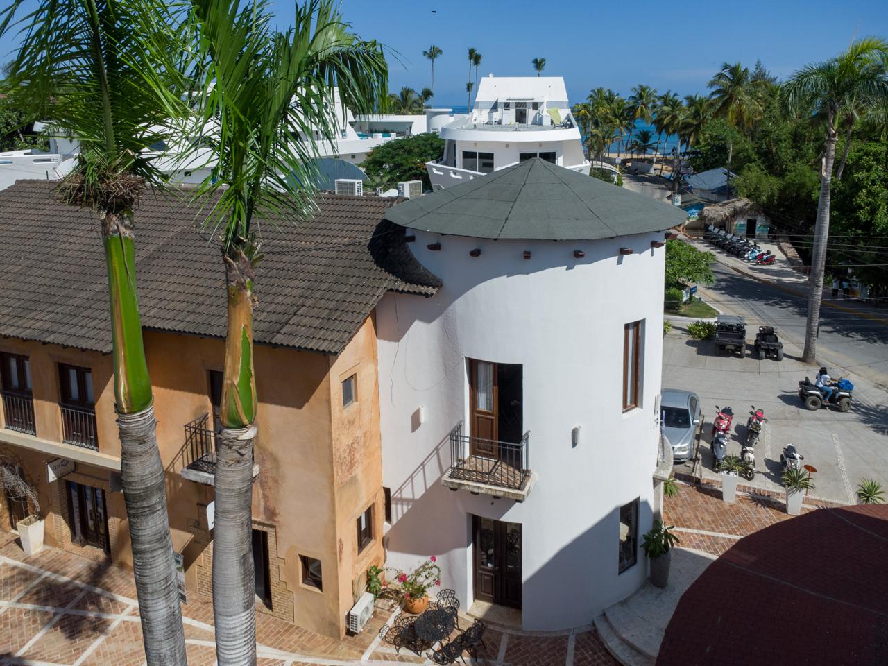 Duplex loft–style apartment with ocean view, recently renovated.