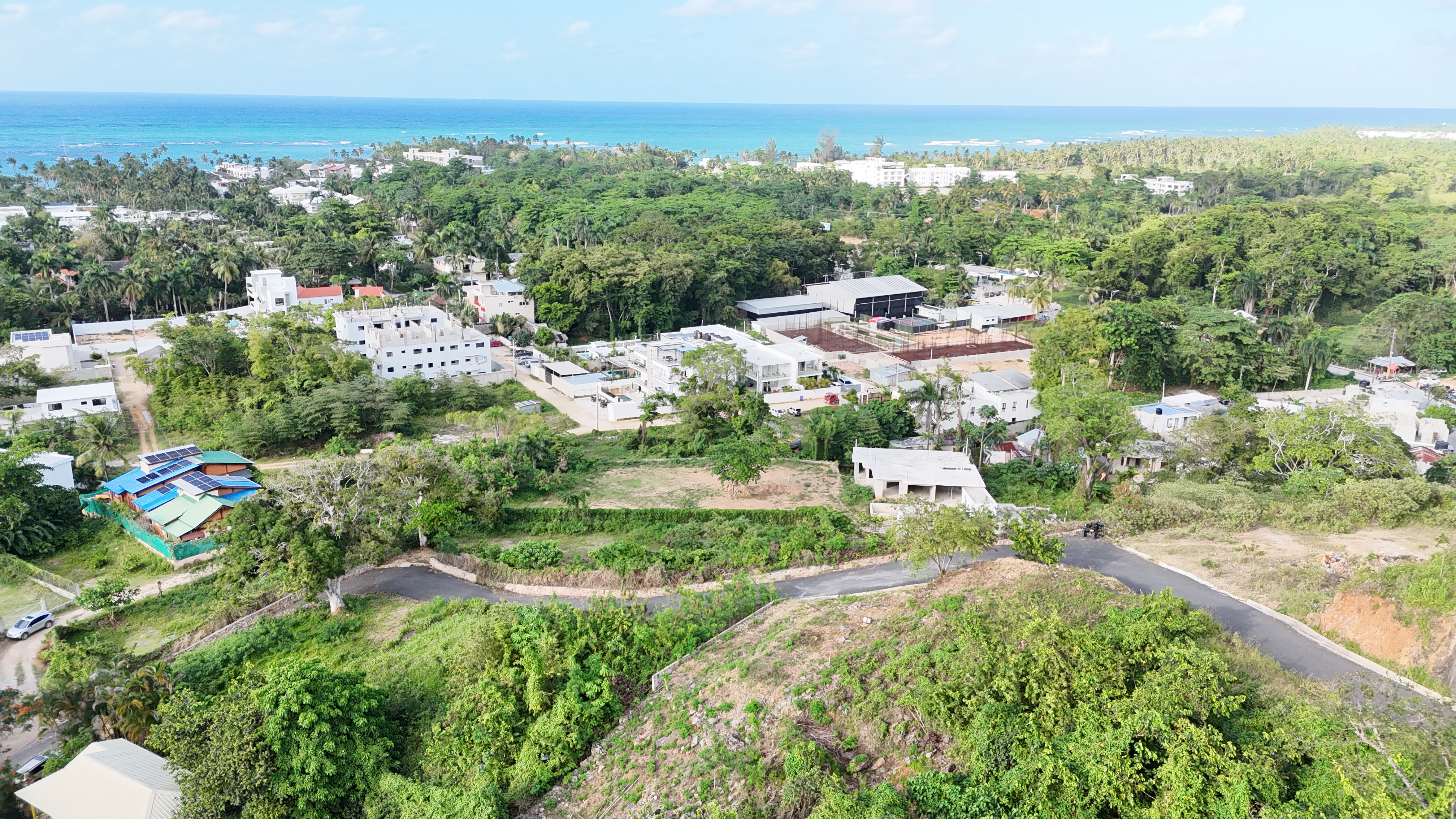 306 m² Ocean-view lot located in a fast-growing area.