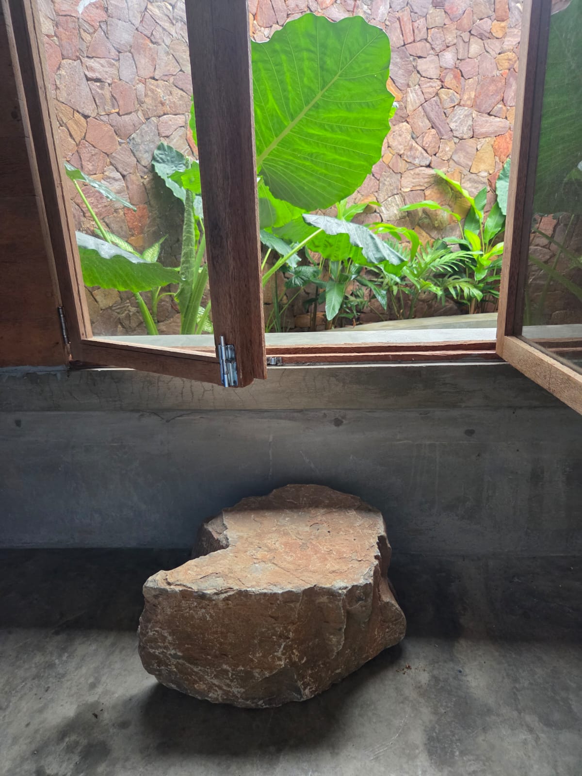 Colonial–Contemporary Style Home