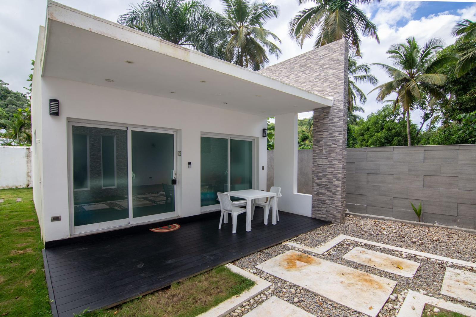 If you’re looking for something simple and very close to the beach