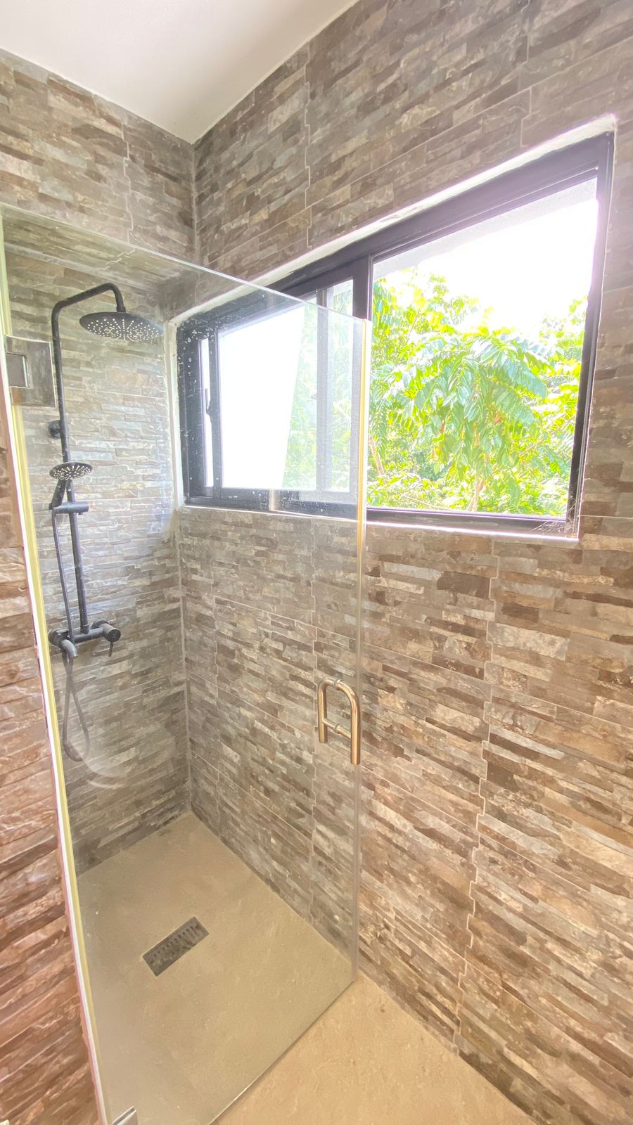 Only 7 minutes from the beach.