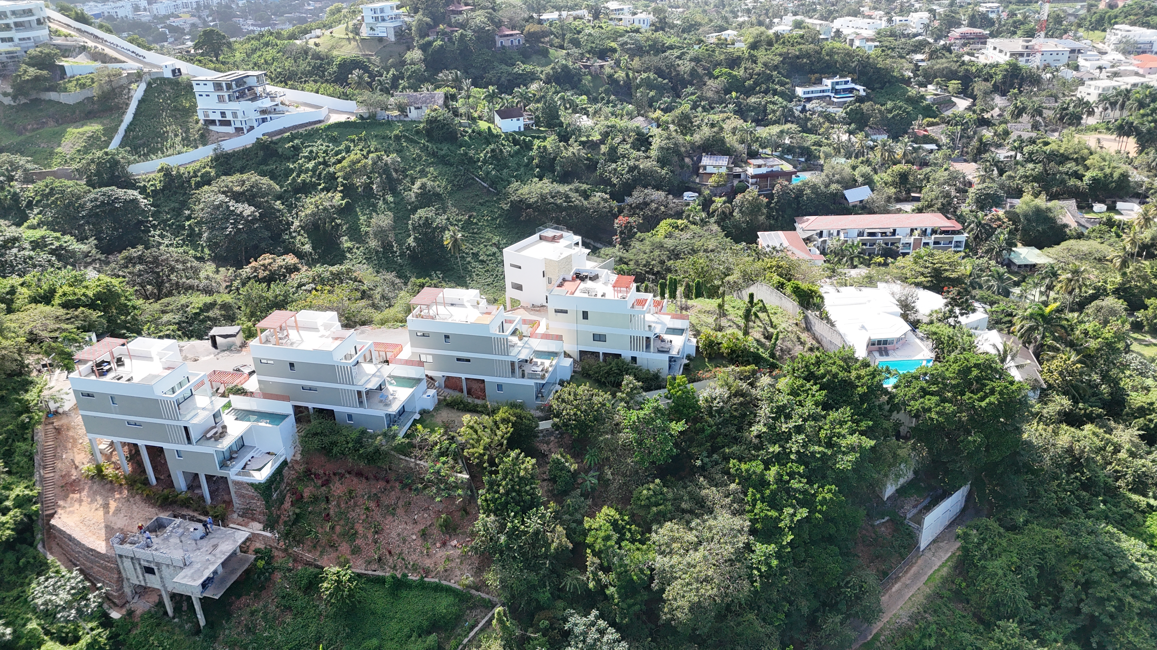 Exclusive residential project of 11 luxury villas in Las Terrenas, located on top of a hill just 600 meters from the beach and the town center.