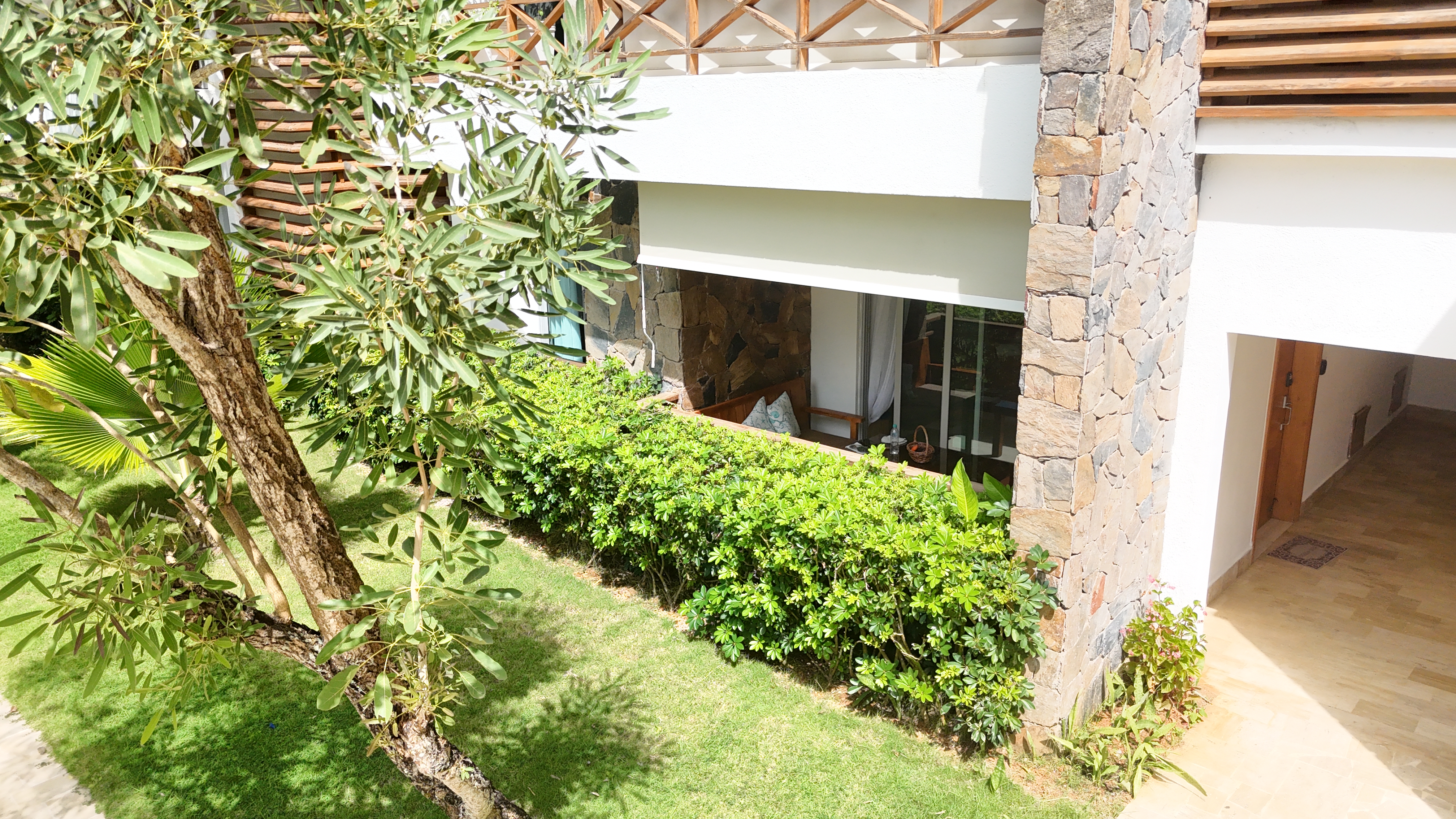 Two-Bedroom Apartment in a Private Gated Community — Just 5 Minutes from the Beach