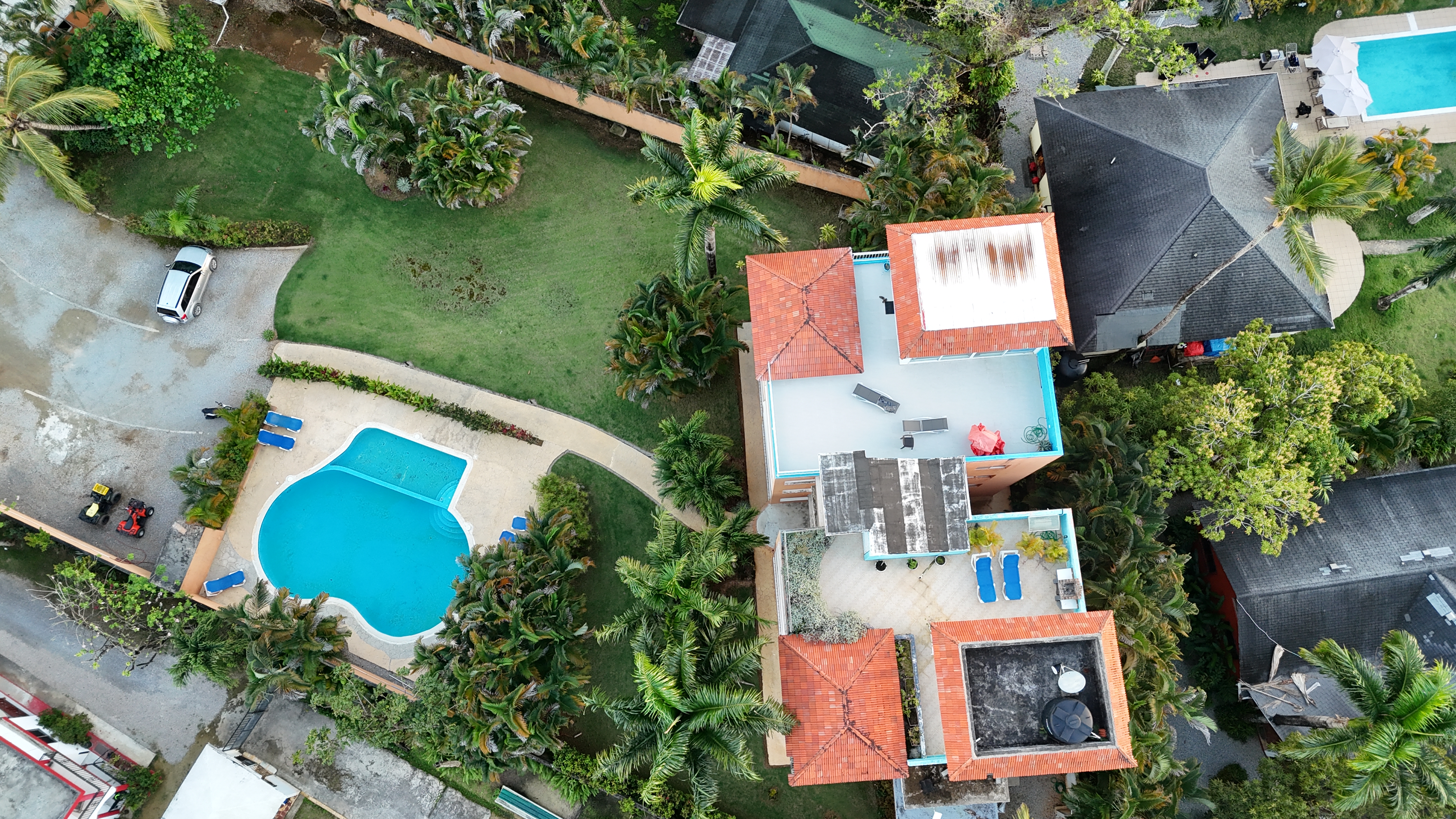 Comfortable Two-Level Home with Pool — Walking Distance to the Beach