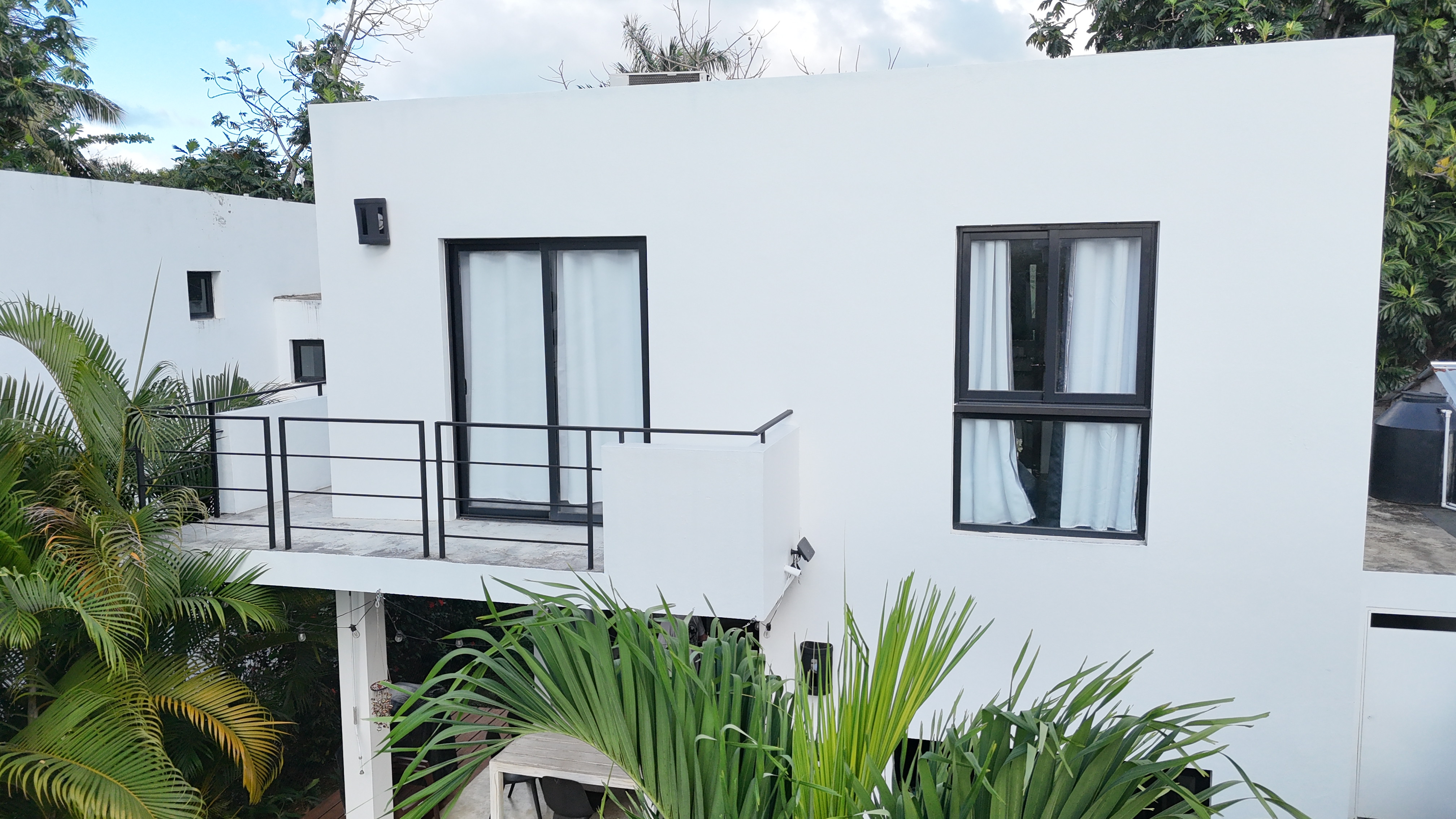 Modern Home with Private Pool and Spacious Outdoor Areas