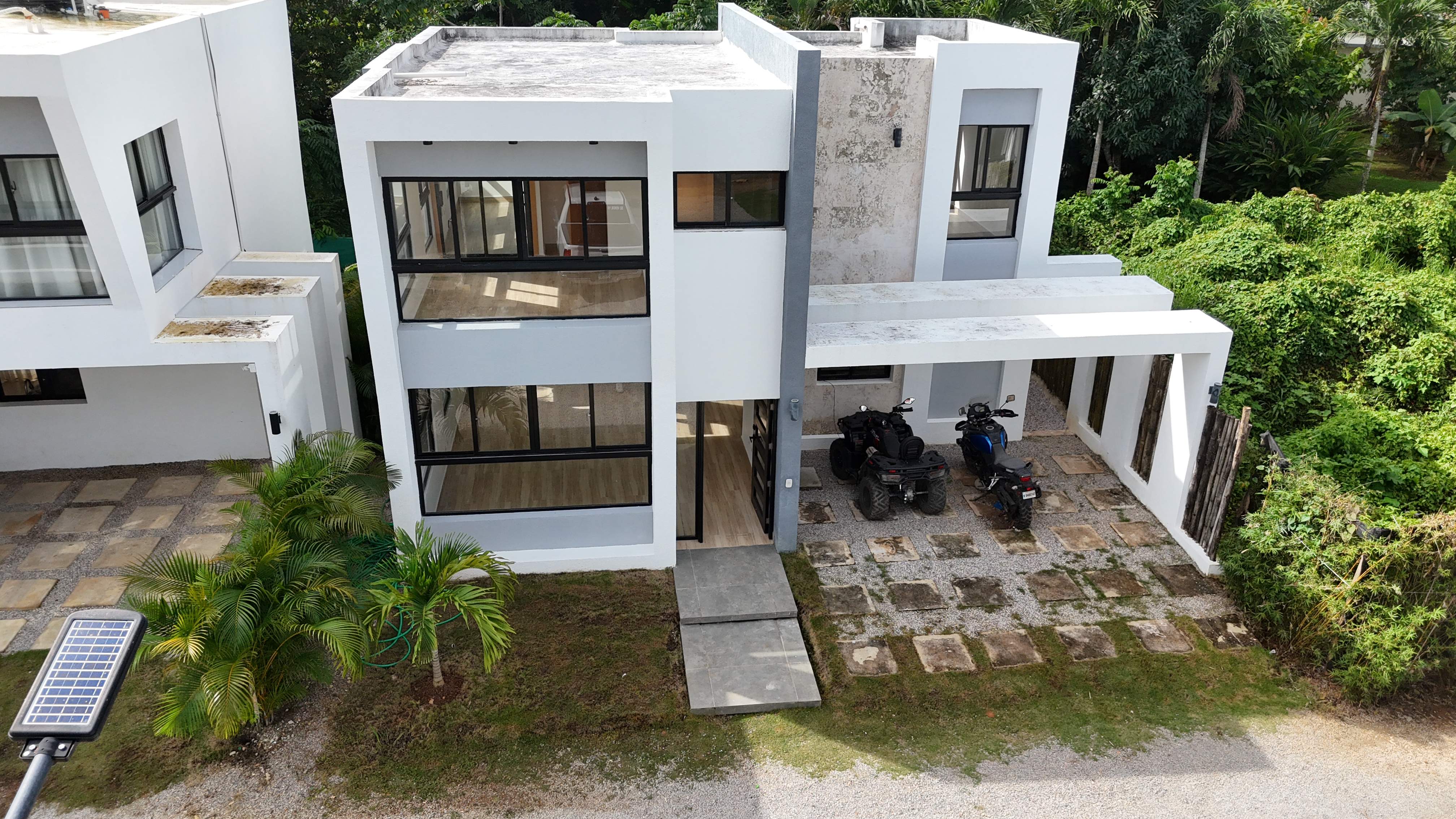 Only 7 minutes from the beach.