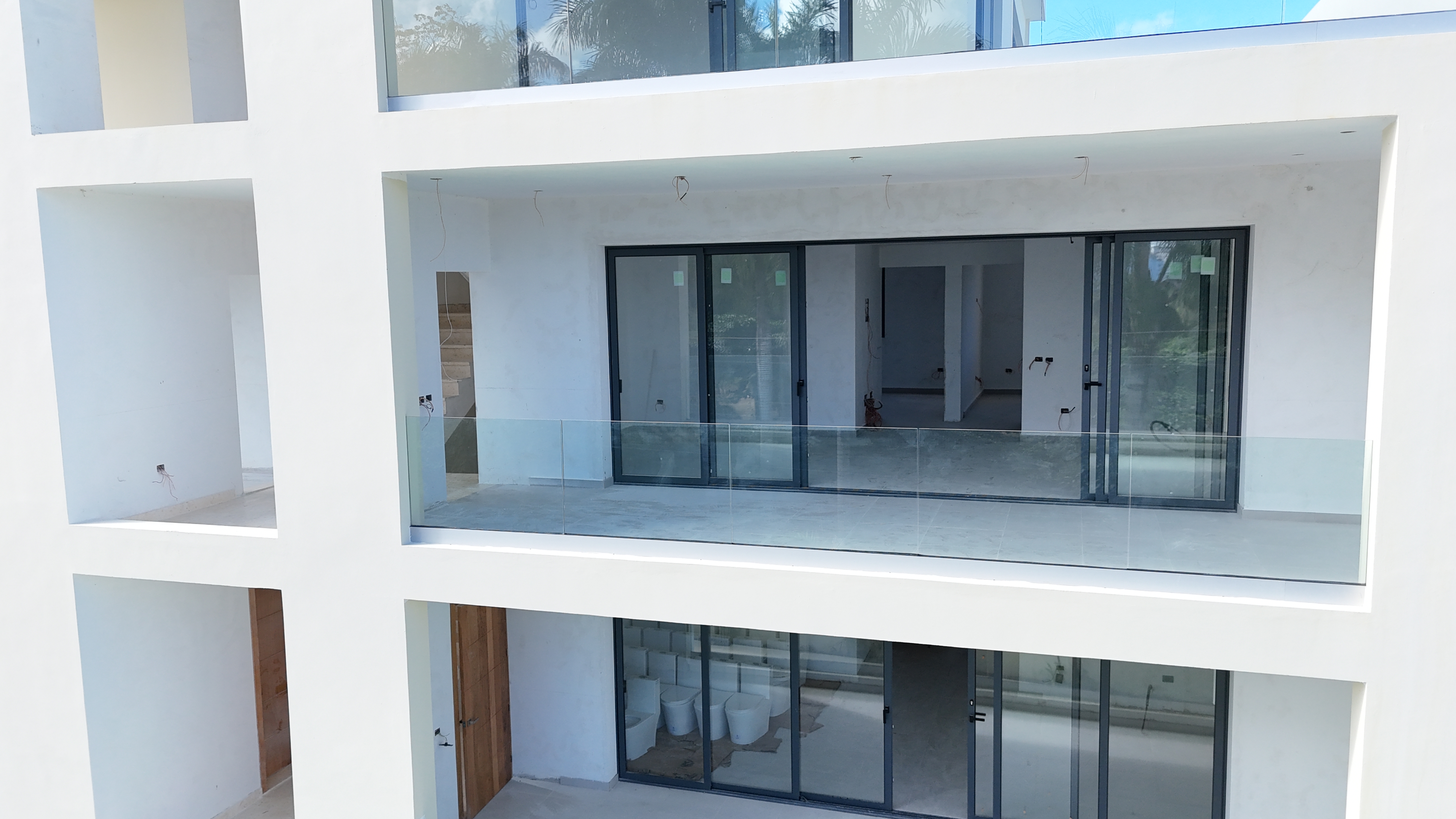 Last 2-bedroom apartment near the beach – USD 179,997