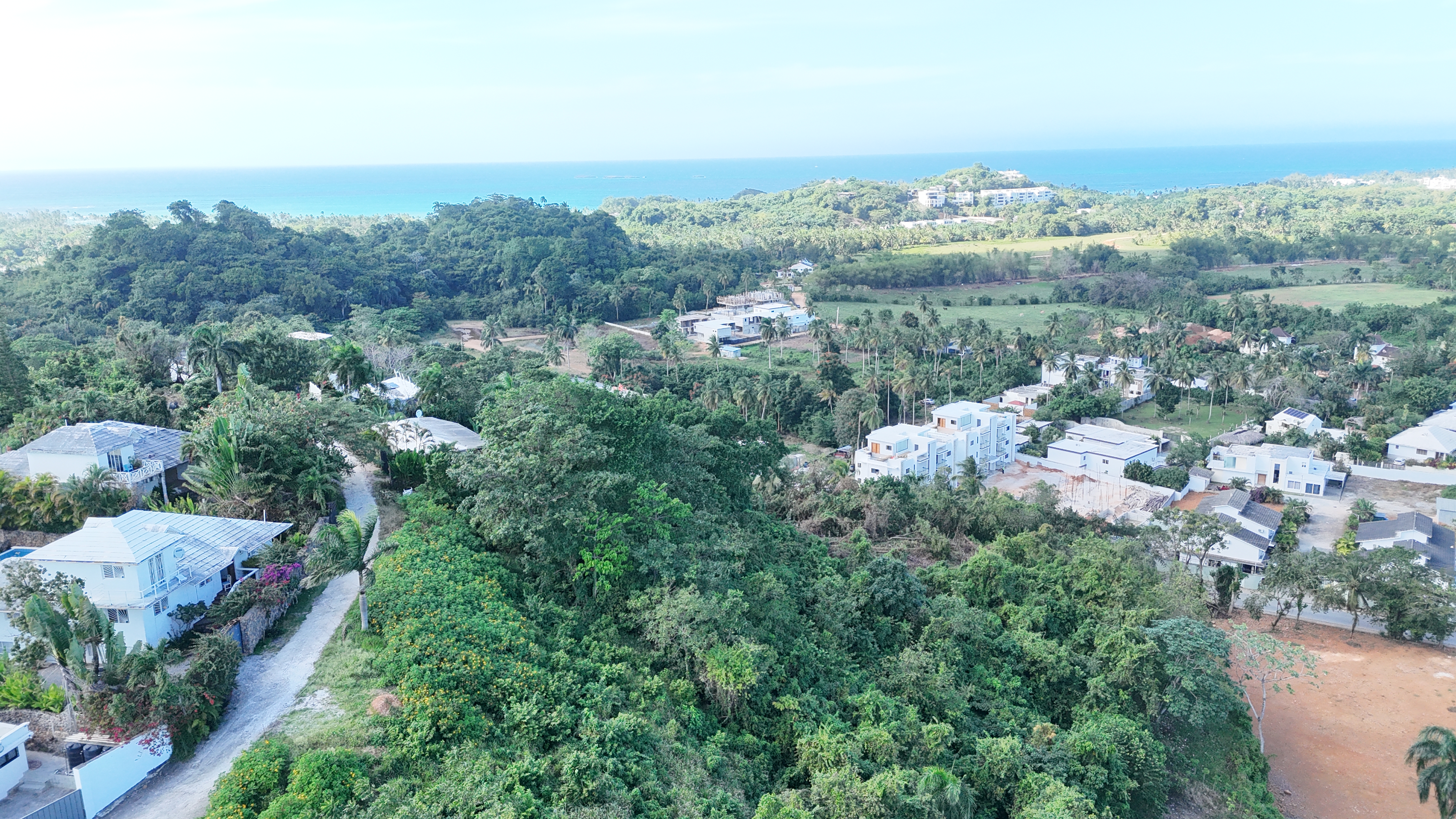 Ocean View Lots on a Hill , 3 Minutes from the Beach