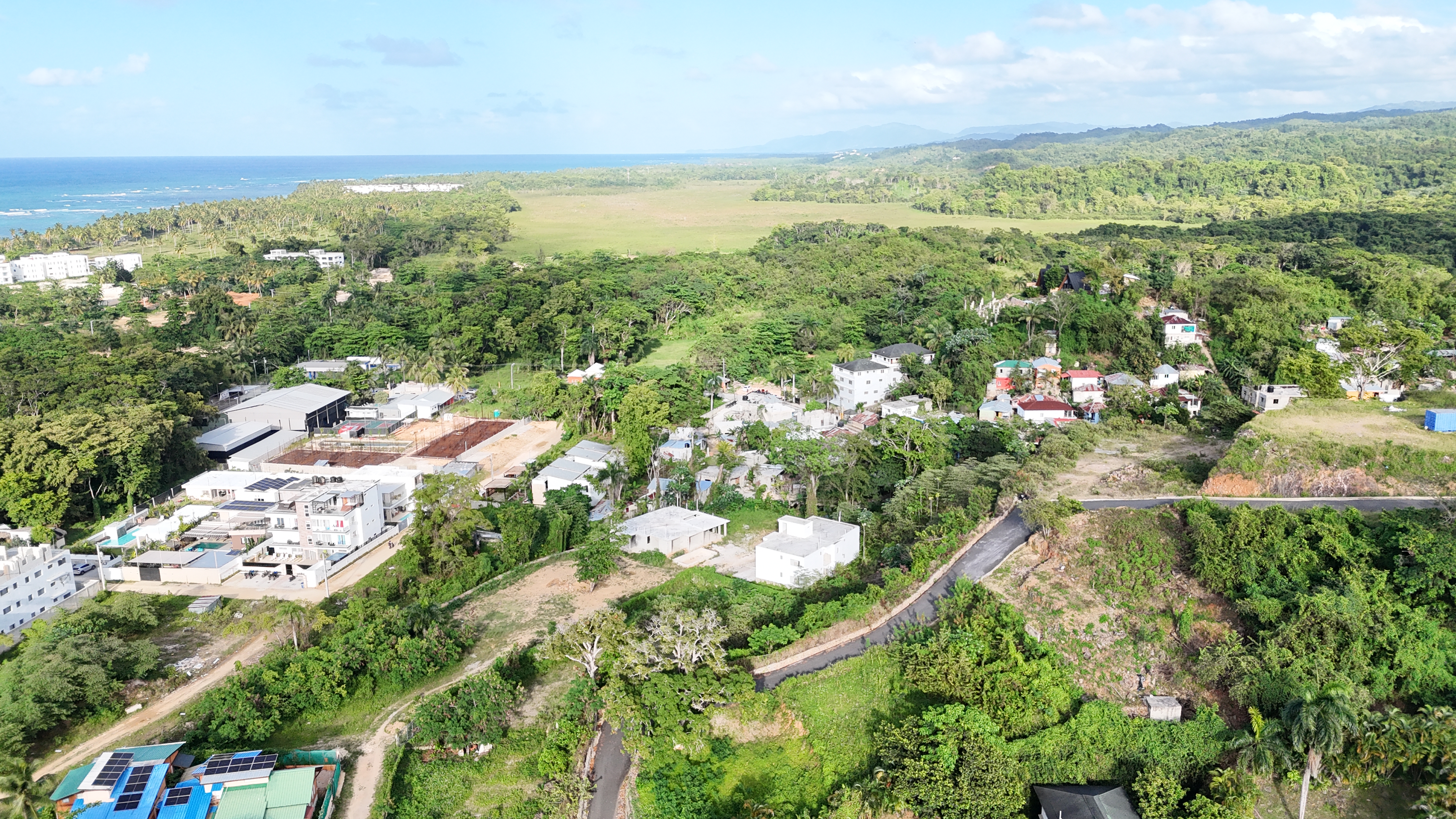 306 m² Ocean-view lot located in a fast-growing area.