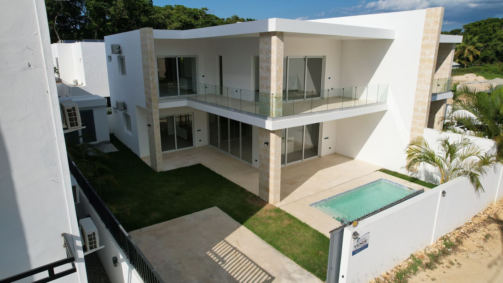 New villa just 400 meters from the beach, in Punta Popy, Las Terrenas