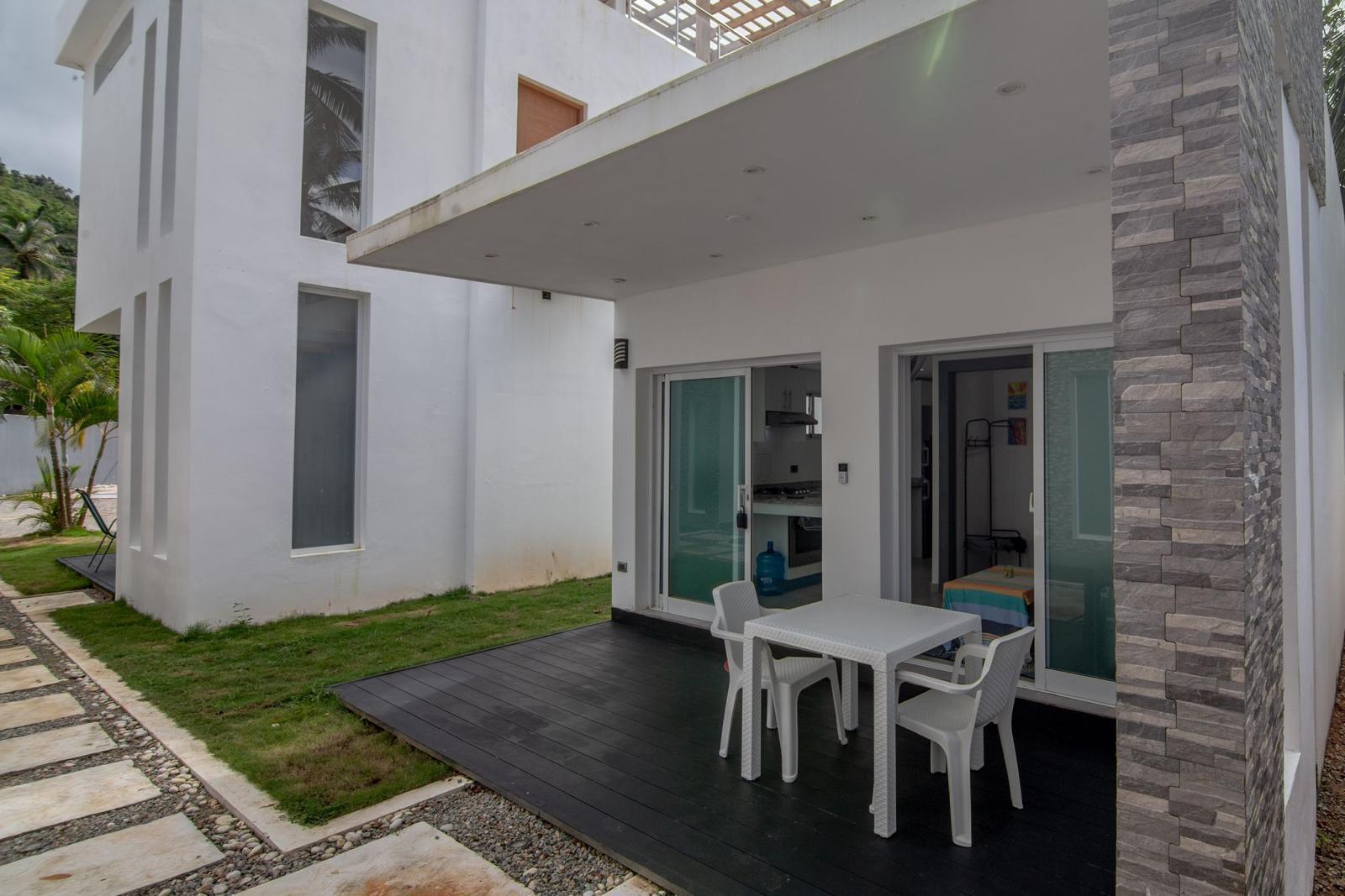 If you’re looking for something simple and very close to the beach