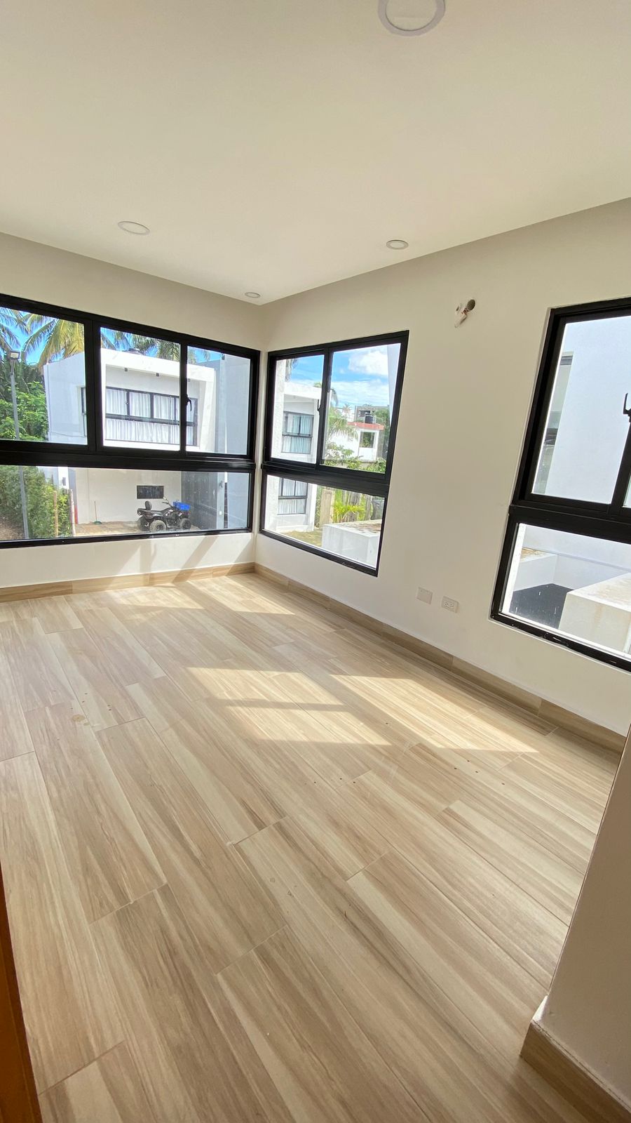 Only 7 minutes from the beach.