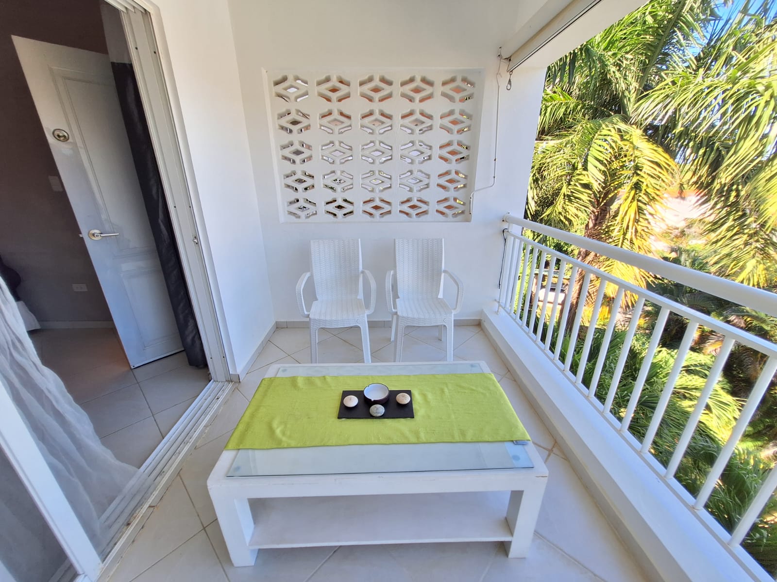 Comfortable Two-Level Home with Pool — Walking Distance to the Beach