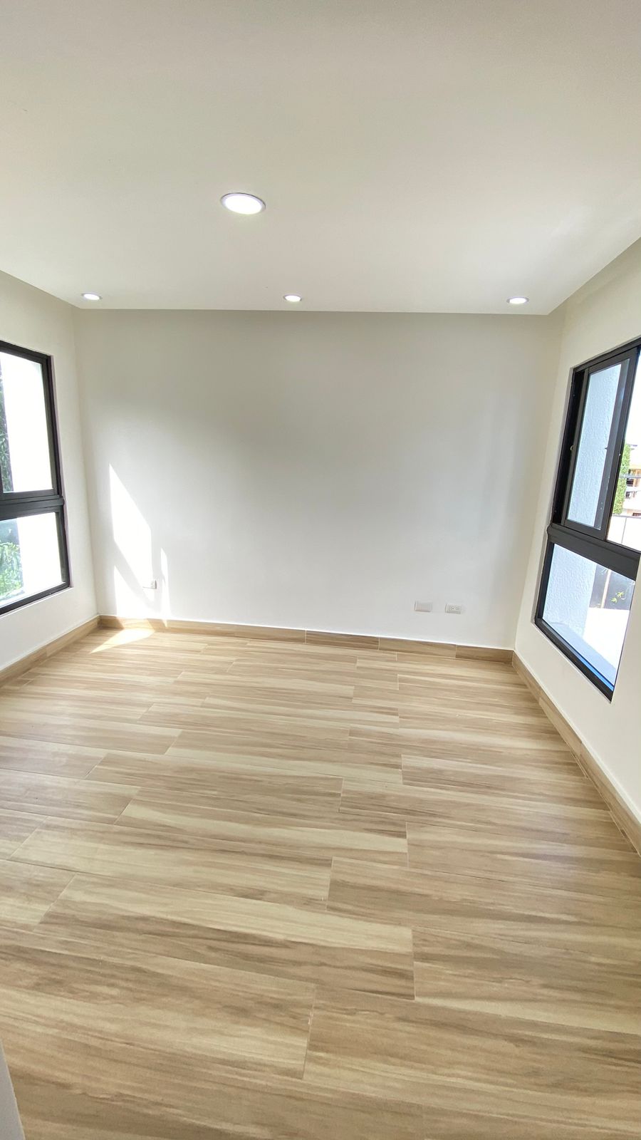 Only 7 minutes from the beach.