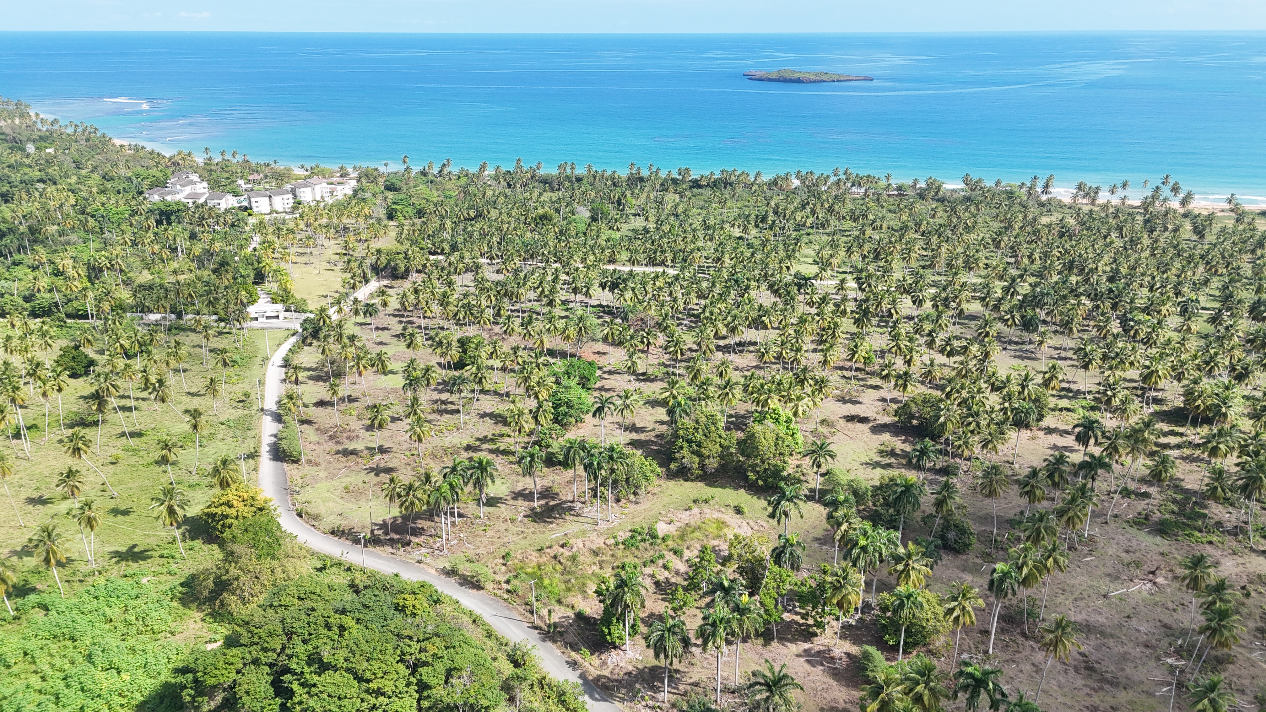 House Just 2 Minutes from the Beach – Two Independent Apartments