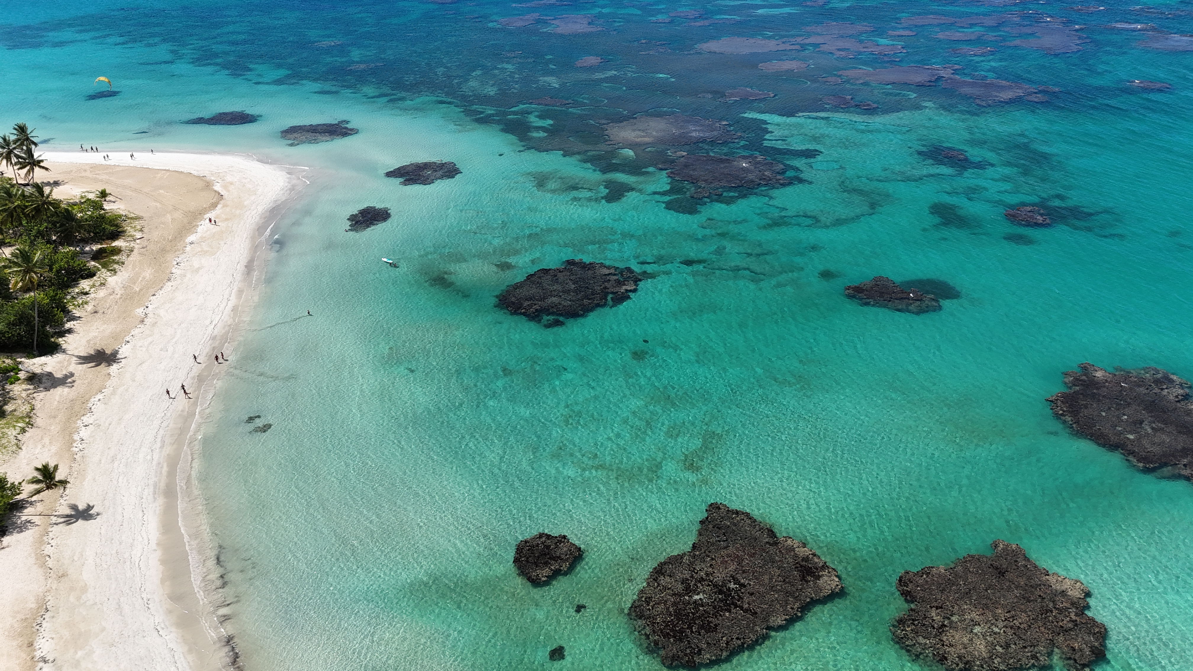 3-BEDROOM BEACHFRONT RESIDENCES