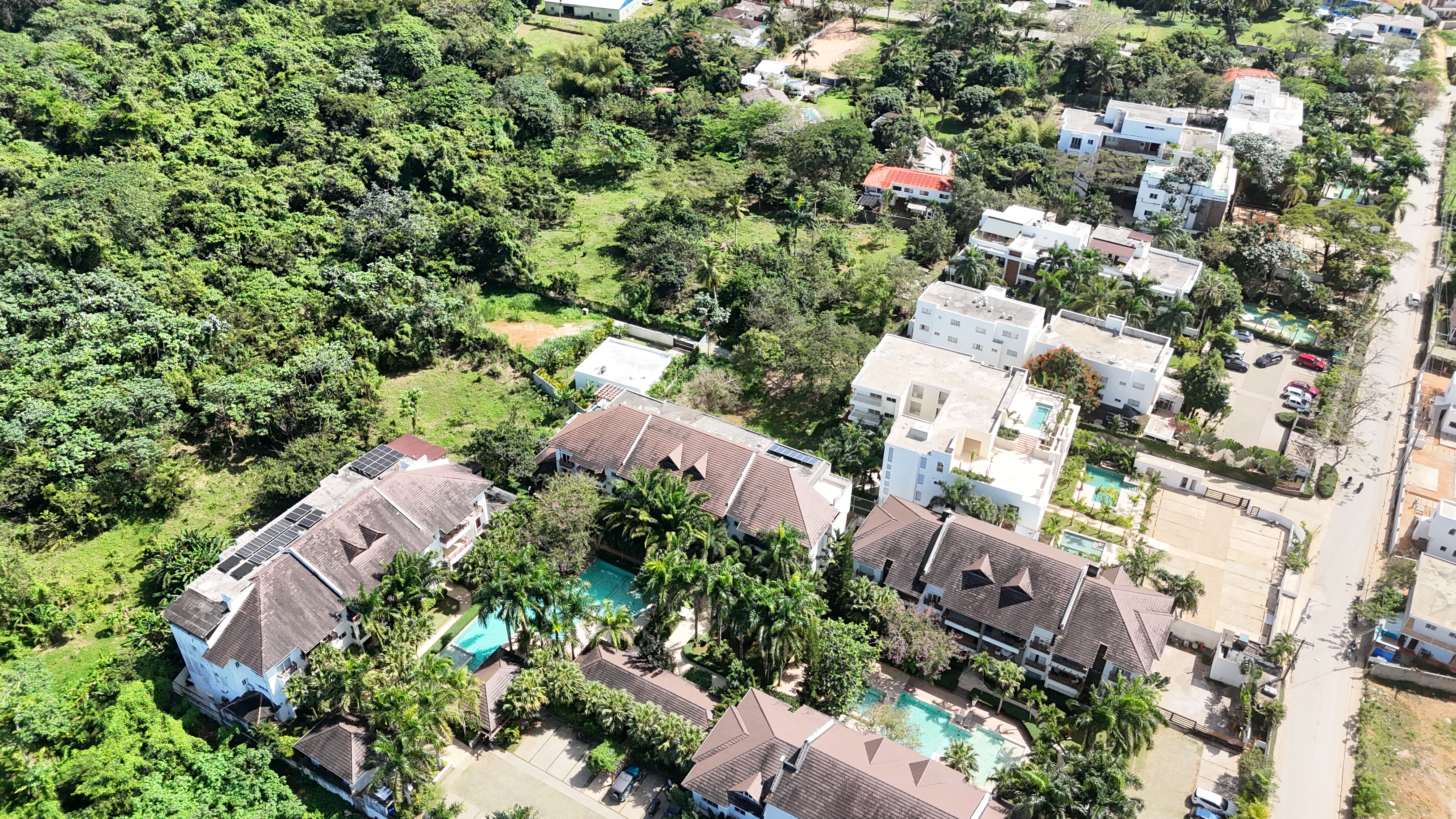 Two-Bedroom Apartment in a Private Gated Community — Just 5 Minutes from the Beach