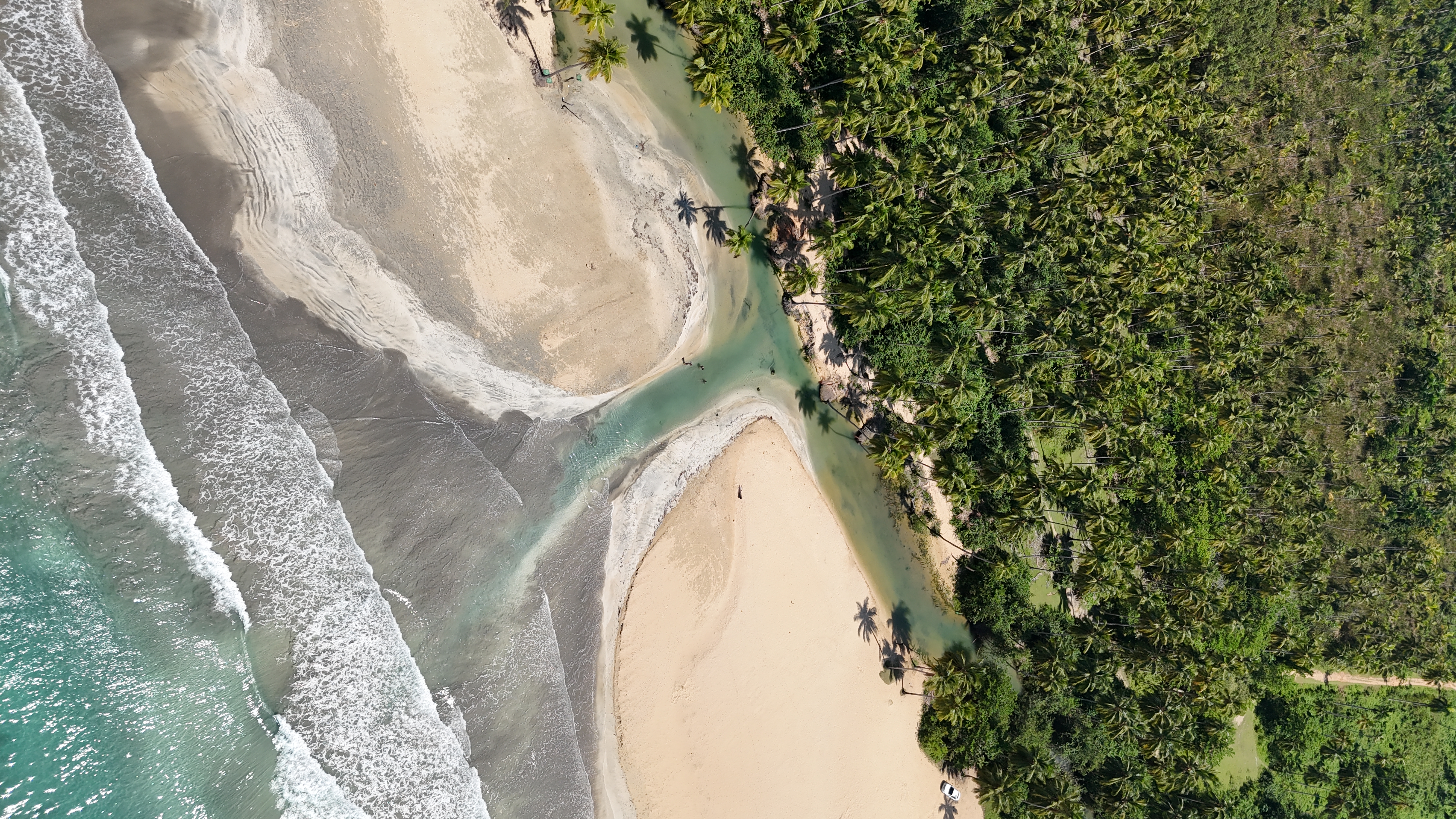 Experience the Best Views of Playa Cosón