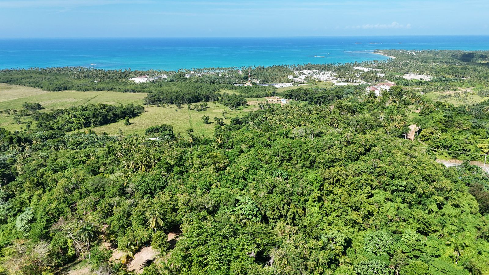 2,315 m² lot in Cosón