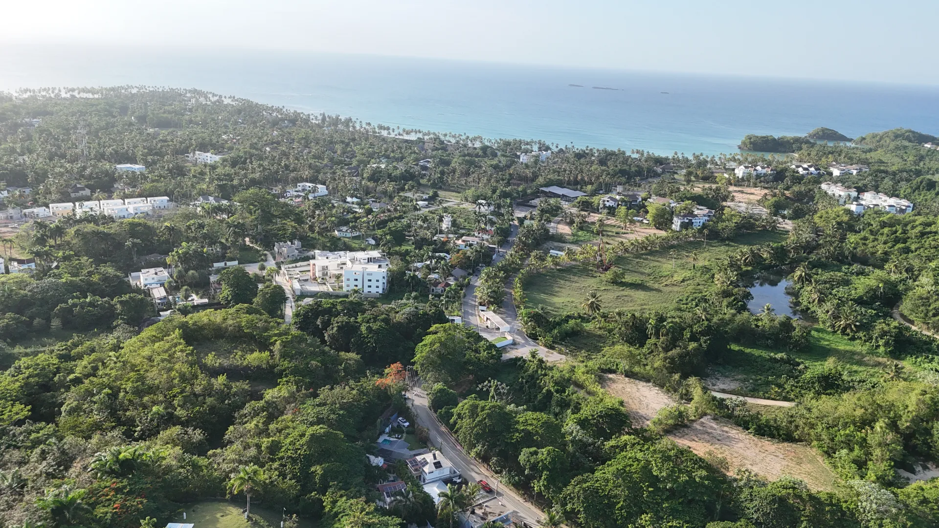 Exclusive Beachside Retreat: Fully Furnished Home with Private Bungalow Just Minutes from Playa Bonita