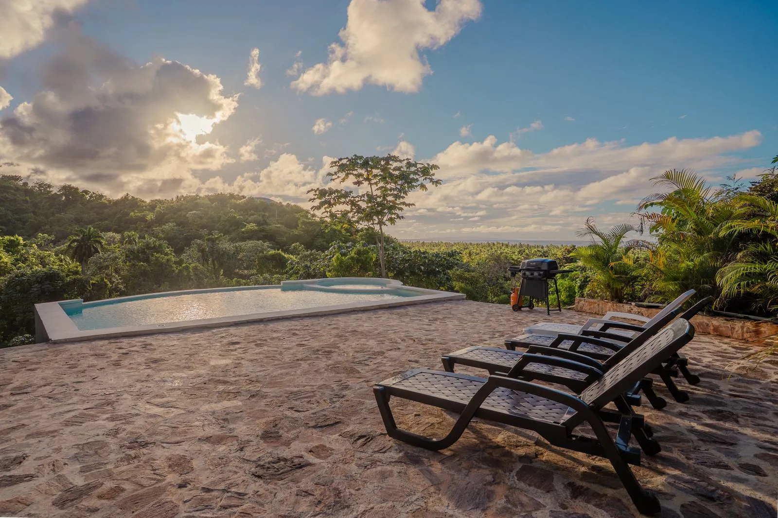 Hillside Villa with Panoramic Views of Playa Cosón | 350 m² Residence in Las Terrenas