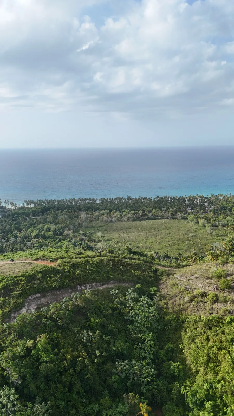 The Apex of Cosón Bay: Premium Eagle’s-Nest Lot with Supreme Panoramas