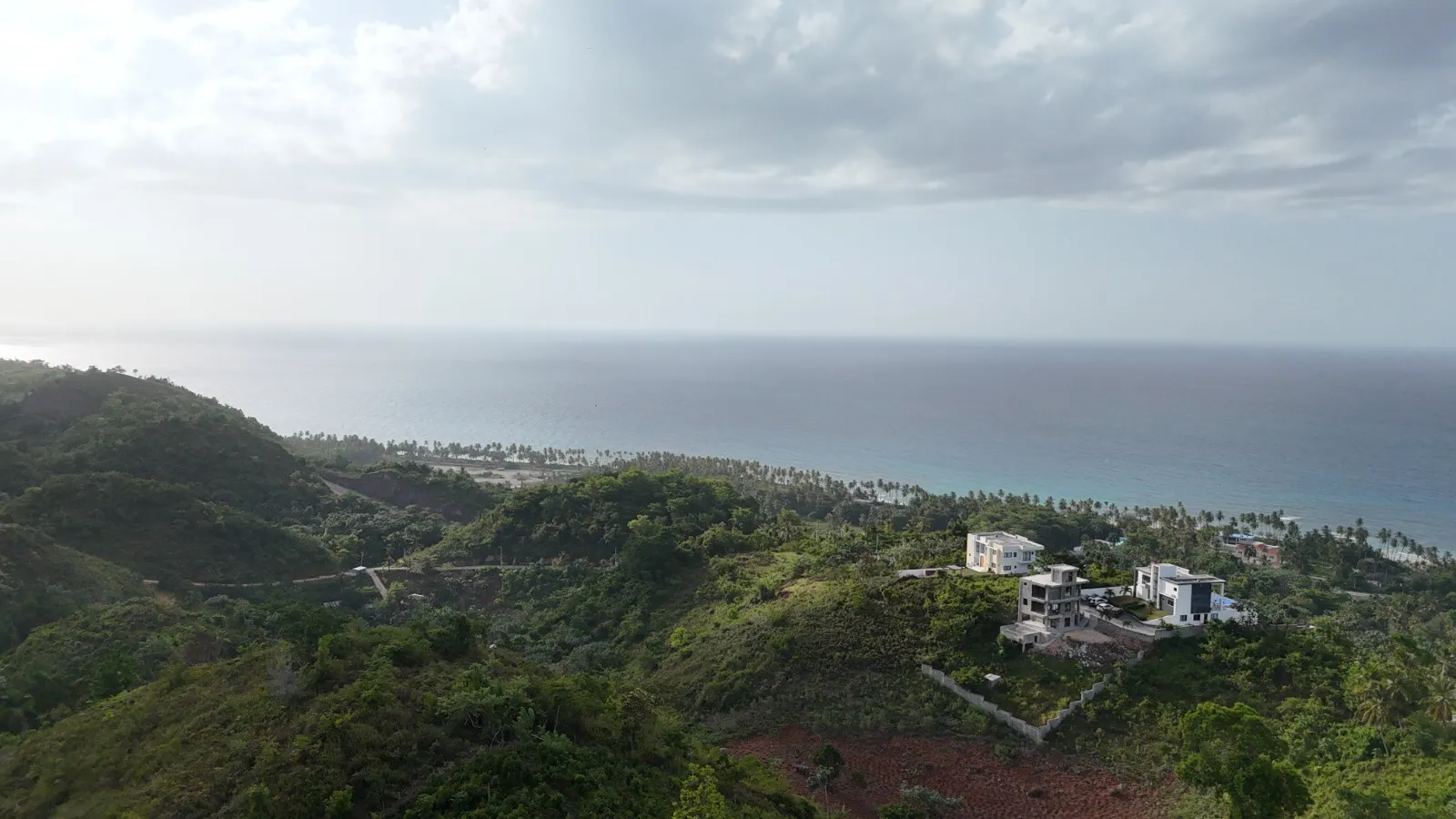 The Apex of Cosón Bay: Premium Eagle’s-Nest Lot with Supreme Panoramas