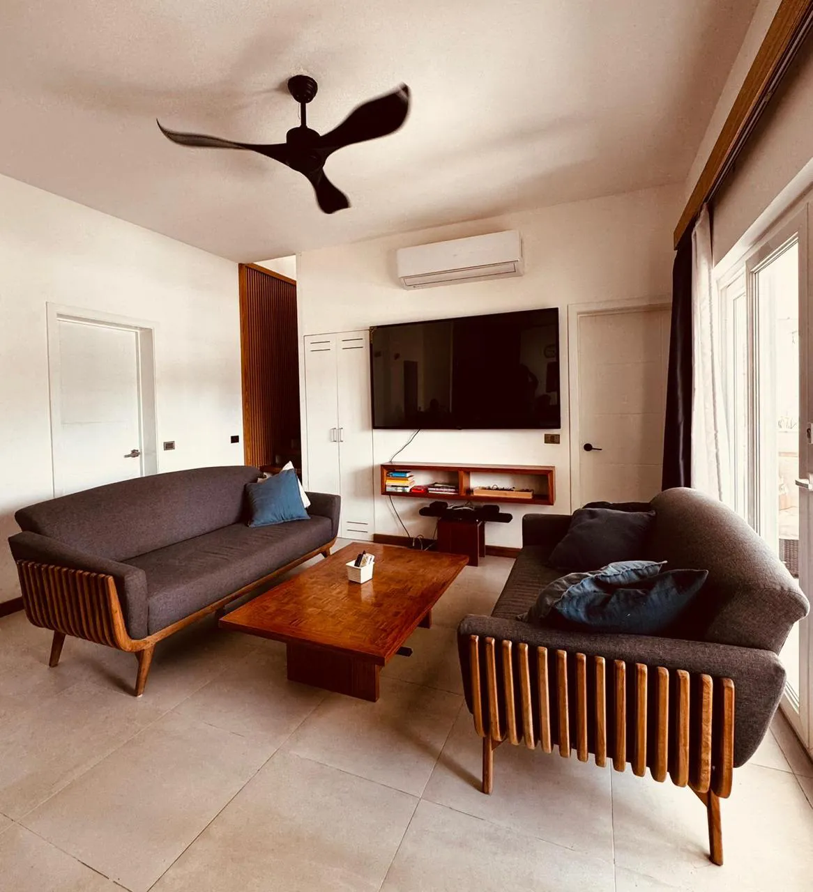 CONFOTUR Opportunity: 215 m² Fully Furnished Condo 200m from Beach in Las Terrenas