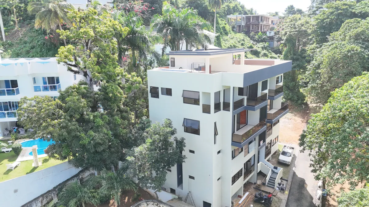 Two Unfurnished Apartments for Long-Term Rent – Comfortable Living Near the Beach
