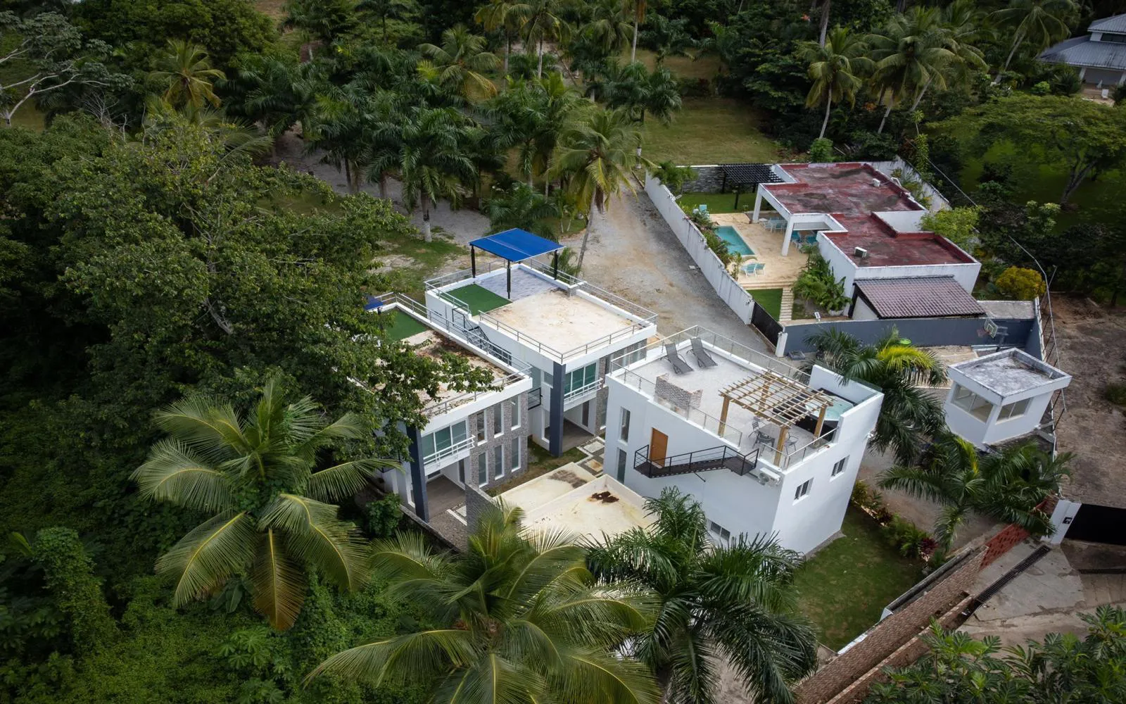 If you’re looking for something simple and very close to the beach